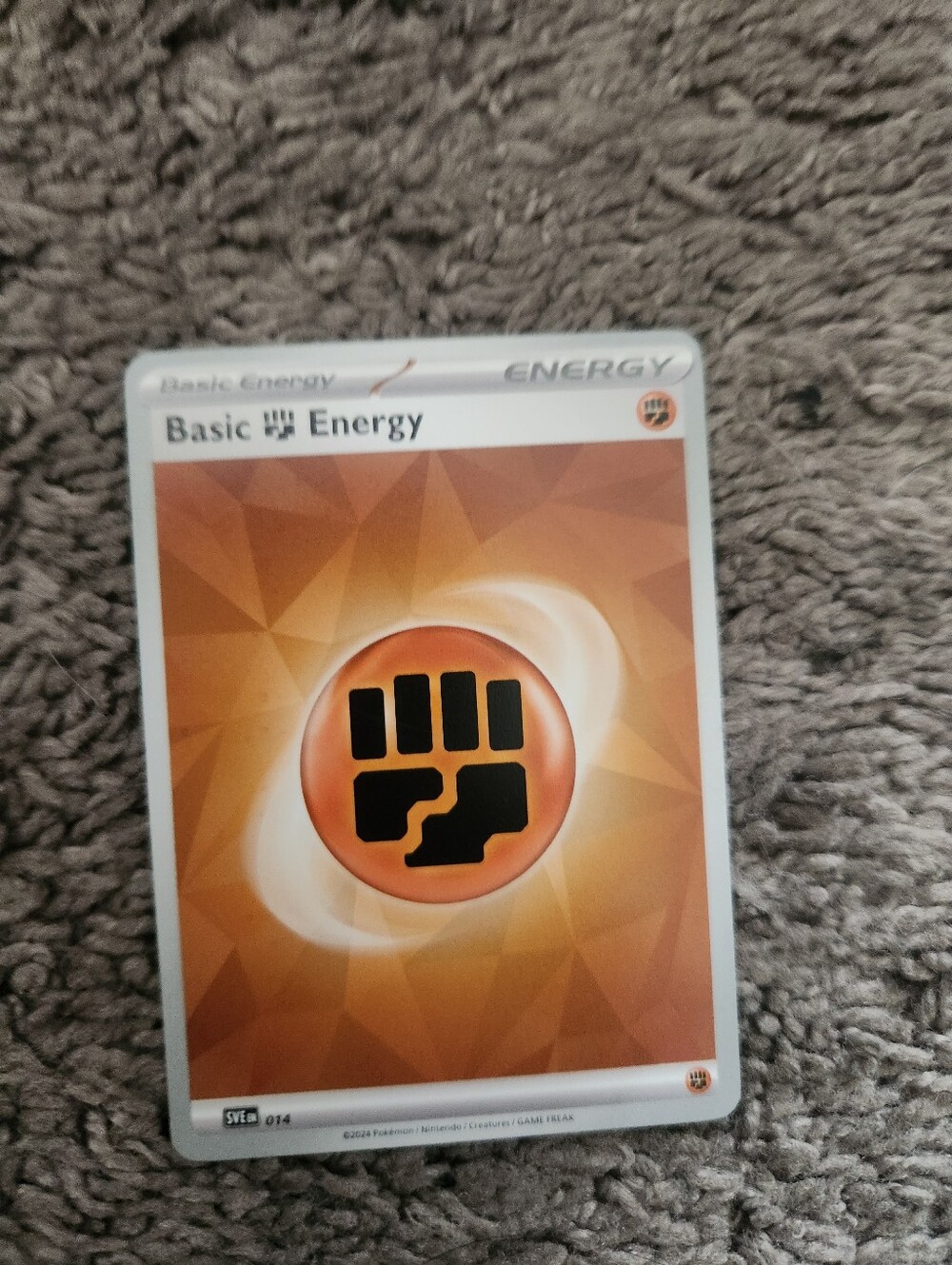 REVERSE HOLO Fighting Energy SVE 006 NM / M - Shrouded Fable Pokemon Card